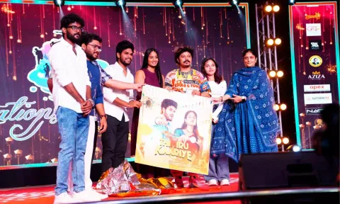 Sudha Kongara with the team of Thimirukaariye during the release of the song