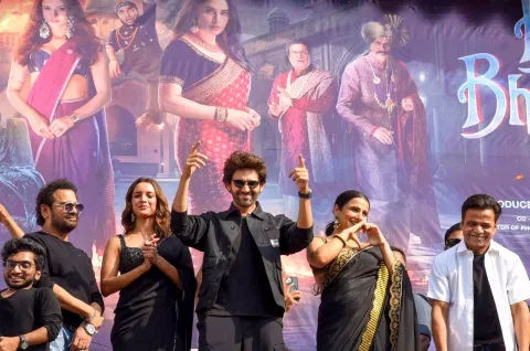 Actors Tripti Dimri, Vidya Balan and Kartik Aaryan during the trailer launch of their upcoming movie Bhool Bhulaiyaa 3