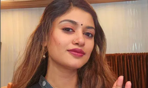 Actor Oviya