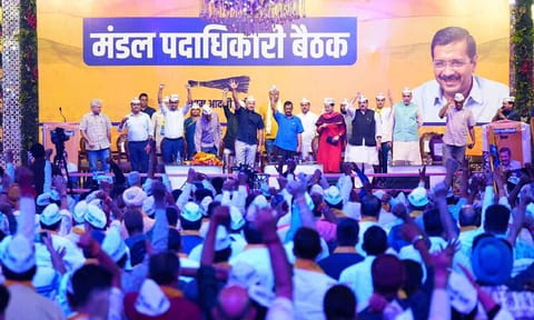 Kejriwal holds marathon AAP meet, urges party workers to redouble efforts to win all 70 seats in Delhi polls