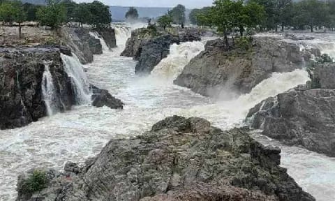 Hogenakkal falls&nbsp;&nbsp;