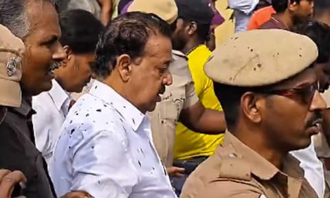 Minister Ponmudy rescued by officials at Villupuram (Maalaimalar)&nbsp;