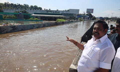 AIADMK general secretary Edappadi Palaniswami inspecting the flooded NH in Salem&nbsp;