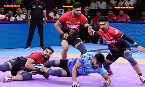 Players in action (Photo: PKL)