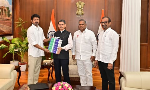 Governor RN Ravi presented "Compilation of Bharathiar Kavithaigal " to Tamilaga Vettri Kazhagam Party President Vijay at the Raj Bhavan&nbsp;