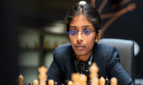Vaishali R (X)