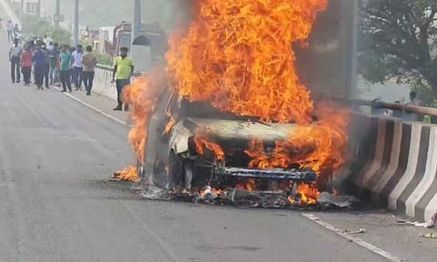 A fire engulfed a car at the Vandalur-Minjur Outer Ring Road&nbsp;