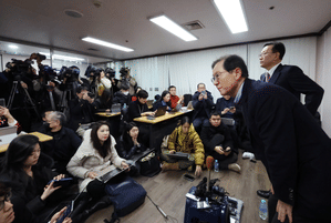 South Korean President Yoon Suk Yeol's lawyers&nbsp;