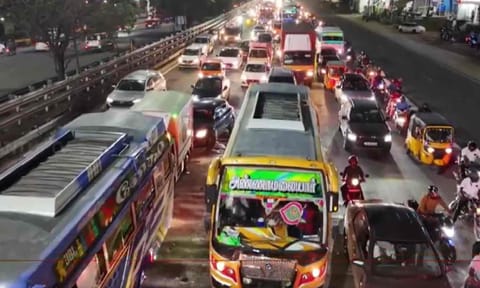 Traffic congestion in Kilambakkam (Thanthi TV)