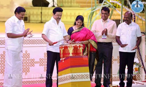 Chief Minister MK Stalin plays an instrument after inaugurating the four-day cultural festival 'Chennai Sangamam-Namma Ooru Thiruvizha' at Kilpauk (Photos: Manivasagan N)&nbsp;&nbsp;