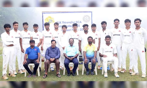 Winners of CSK- Thiruvallur DCA Inter Collegiate T20 Cricket Tournament 2024-25 (SRIHER) with Chief Guest Shri J Devadas Nayagam, Chairman Magna Arts &amp; Science College&nbsp;
