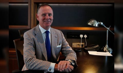 Saudi Arabian carrier's CEO Tony Douglas (Reuters)&nbsp;
