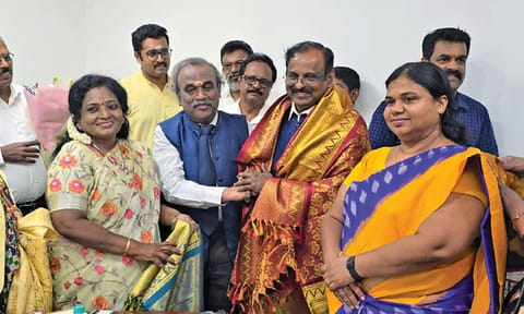 BJP leader Tamilisai Soundararajan felicitating ISRO chairman V Narayanan at an event in Arumbakkam on Sunday