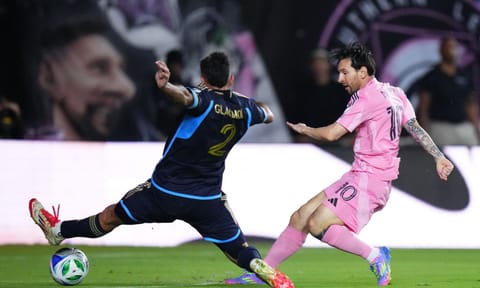 Lionel Messi shoots to score the winner&nbsp;