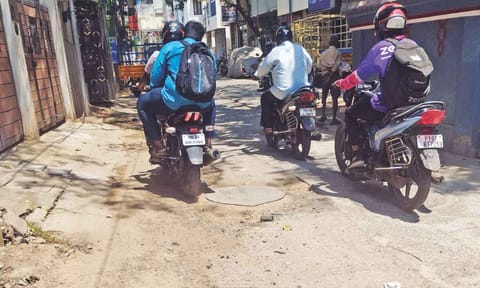 Shoddy condition of the Veera Perumal Koil Street in Mylapore&nbsp;