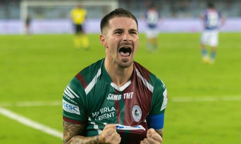 Jamie Maclaren celebrates after scoring the winner&nbsp;