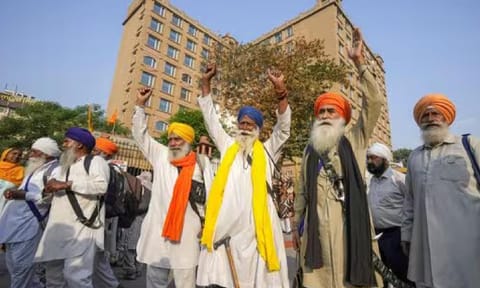 Thousands of Sikhs, including from India, celebrate Baisakhi (PTI)