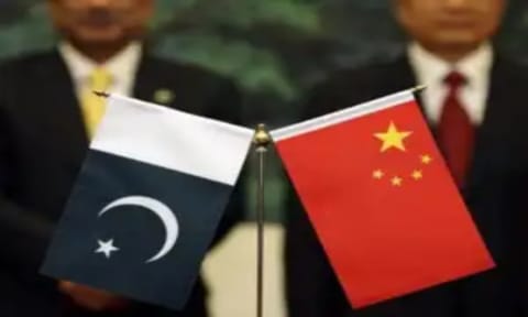 Table flags of Pakistan and China during the meeting&nbsp;