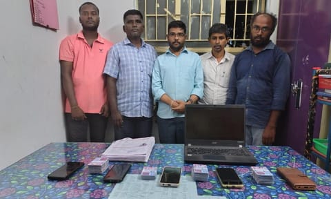 Six arrested in Karur for creating fake PAN cards&nbsp;
