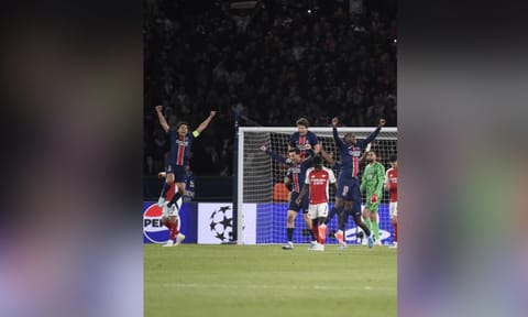 PSG celebrates win against Arsenal