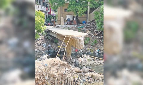 Bridge construction not progressing in Aminjikarai&nbsp;