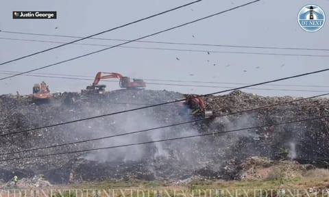 Fire breakout at Perungudi garbage dump yard in Chennai (Photo: Justin George)&nbsp;
