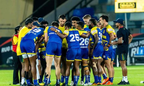 &nbsp;Chennai Bulls team gather around before a match
