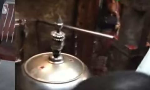 Retired army man leaves Rs 4 crore property papers in temple hundi amid family dispute (Maalaimalar)&nbsp;&nbsp;