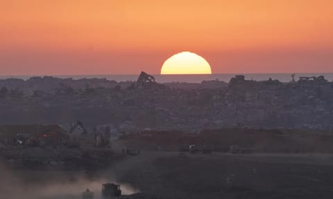Israel army vehicles moves in Gaza strip (AP)