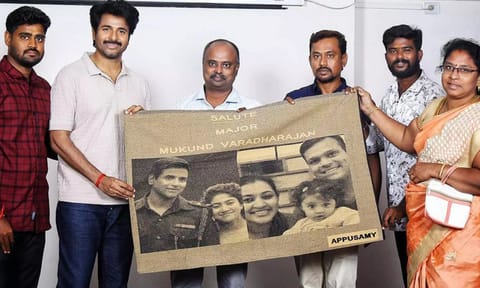 Handloom blanket featuring actor Sivakarthikeyan’s character Major Mukund Varadarajan (Photo: Maalaimalar)