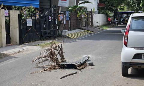 Broken manhole lies on a busy inner stretch that links several residential zones in Ashok Nagar&nbsp;