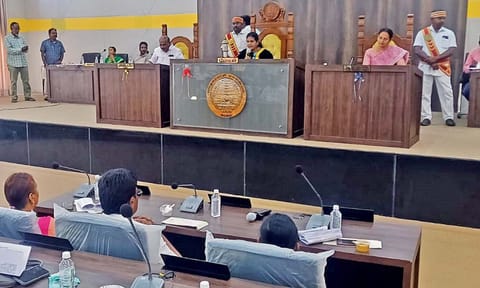 Karur City Corporation Mayor Kavitha Ganesan addressing the members during the council meeting, on Wednesday&nbsp;