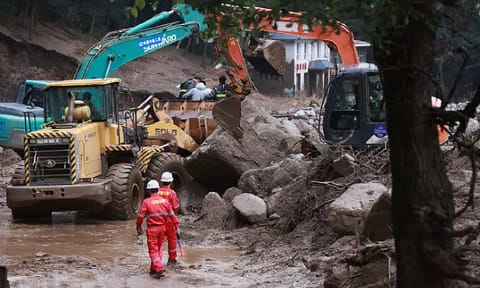 Visual from torrents and landslides in China