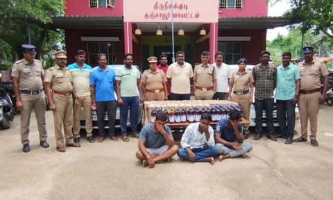 Three held with 310 IMFL bottles smuggled from Puducherry&nbsp;