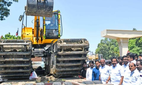 Minister of Municipal Administration, K N Nehru, commissioned amphibious excavator machines in Mambalam Canal, Saidapet, on Wednesday&nbsp;