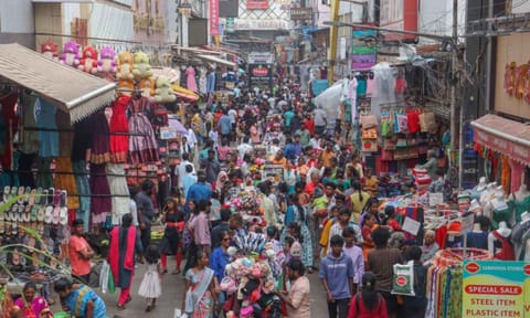 Shoppers throng Ranganathan street&nbsp;