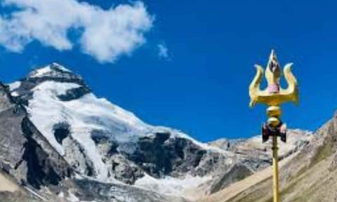 23 pilgrims from TN cross Nepal border for Kailash Mansarovar Yatra, groom for nikah&nbsp;