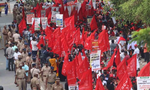 Chennai: Cleanliness workers rally for permanent jobs, protest SWM privatisation