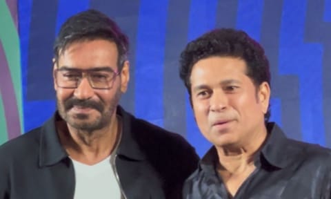 &nbsp;Ajay Devgn and cricket legend Sachin Tendulkar at ISPL event (IANS)