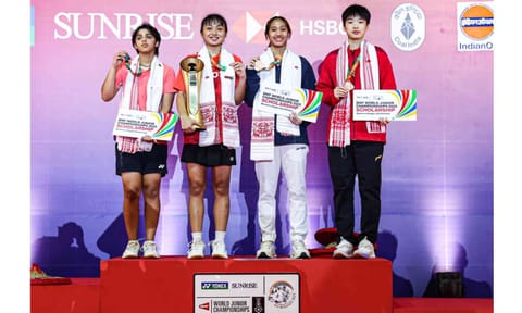 Tanvi Sharma atop the podium with fellow medallists&nbsp;