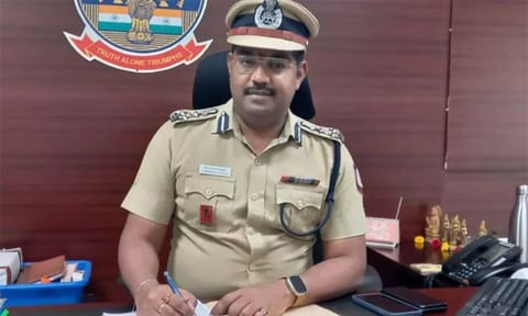 Coimbatore City Police Commissioner A Saravana Sundar (Photo: Daily Thanthi)