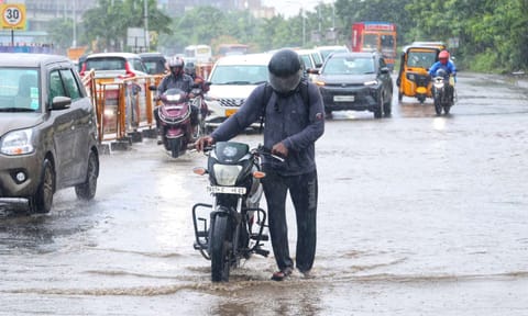 Remnants of cyclone Ditwah near TN-Pondy coasts cause spells of rain
