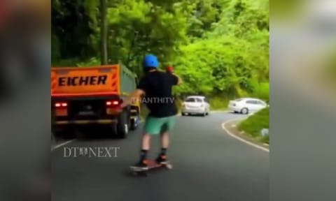 Screengrab from the video (Thanthi TV)