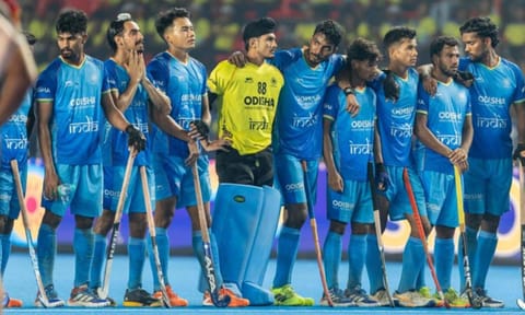 Indian players line-up at the centre line during penalty shoot-out&nbsp;&nbsp;