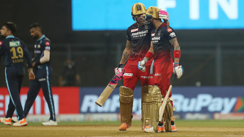 100-run partnership between Virat Kohli and Faf du Plessis