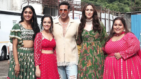 Akshay Kumar with on-screen sisters