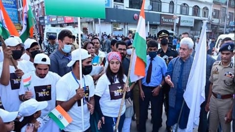 Lt Governor Manoj Sinha flags off 'The Great India Run'