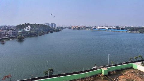 Perungudi lake