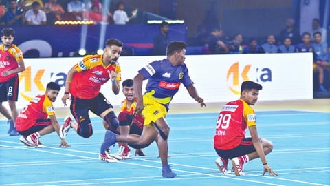 Action from the Chennai Quick Guns-Odisha Juggernauts match.