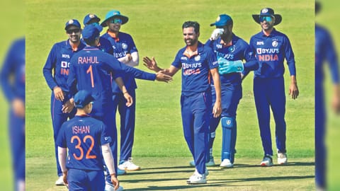 India heads into the match on the back of a dominant 10-wicket win.